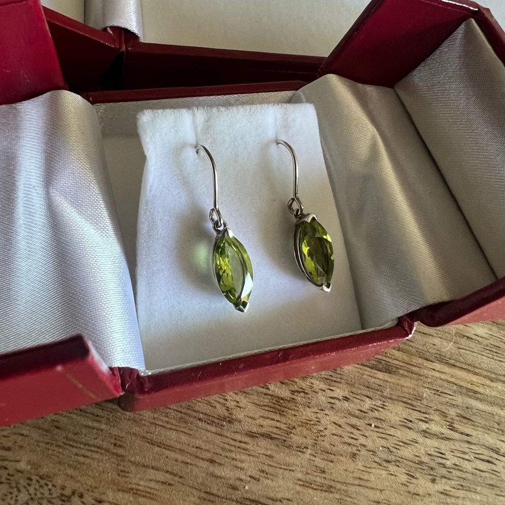 Custom Peridot Jewelry Set - Picture 3 of 4
